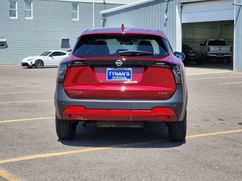 Certified 2025 Nissan Kicks SV AWD/4WD image 6
