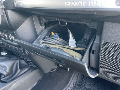 Used 2014 Jeep Wrangler Rubicon AWD/4WD image 27