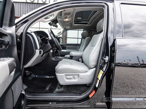 Used 2018 Toyota Sequoia SR5 RWD image 26