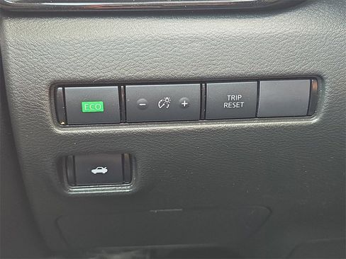 Used 2024 Nissan Sentra SV image 23