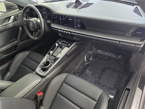 Used 2020 Porsche 911 Carrera image 33