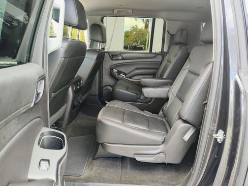 Used 2017 Chevrolet Suburban LT w/ Luxury Package image 14