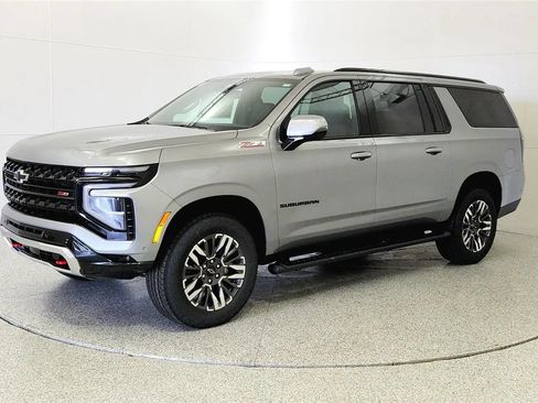 New 2026 Chevrolet Suburban Z71 w/ Comfort Package AWD/4WD image 3