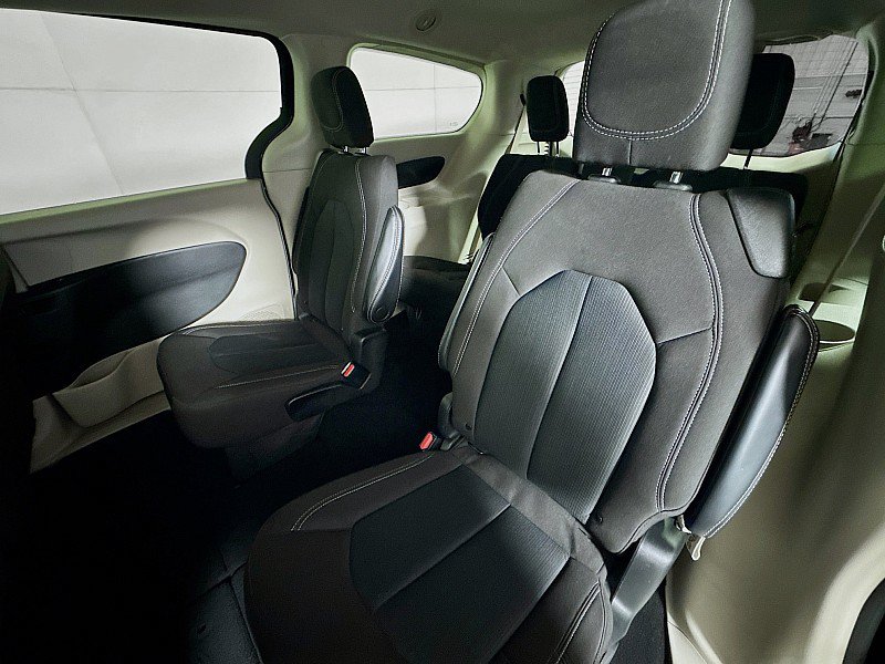 Used 2023 Chrysler Voyager LX FWD image 21