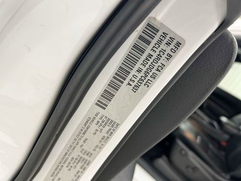 Used 2023 Dodge Durango GT image 29