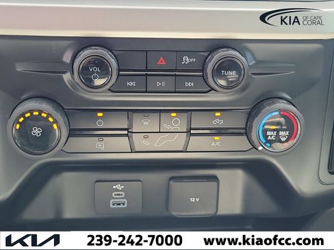 Used 2025 Ford F250 XL AWD/4WD image 28