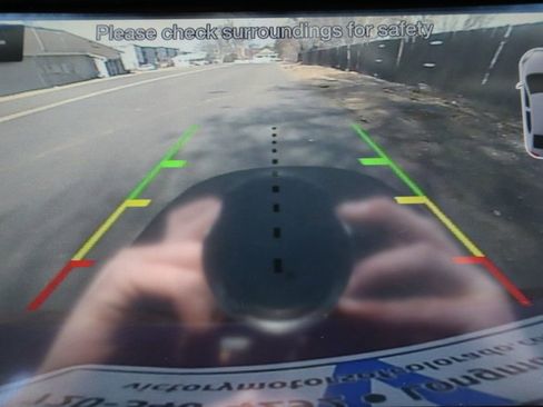 Used 2017 Ford Fusion SE w/ Equipment Group 201A image 35