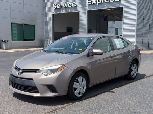 Used 2014 Toyota Corolla LE FWD image 7
