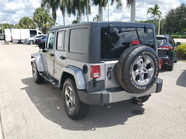 Used 2016 Jeep Wrangler Unlimited Sahara AWD/4WD image 3