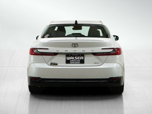 Used 2026 Toyota Camry XLE image 4