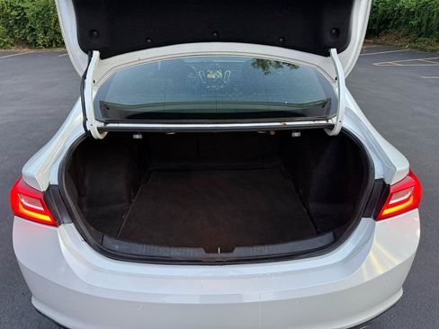 Used 2017 Chevrolet Malibu Premier w/ Premier Sun and Wheel Package FWD image 31