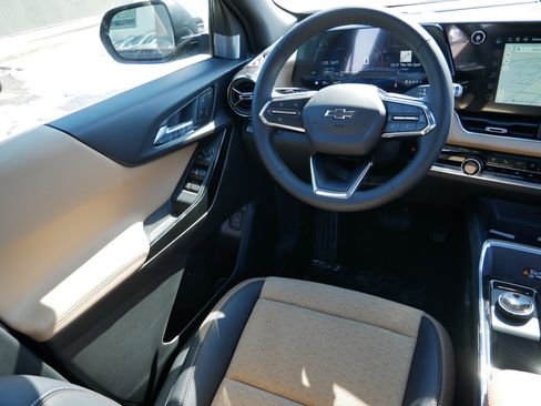 New 2026 Chevrolet Equinox ACTIV w/ Convenience Package III AWD/4WD image 13