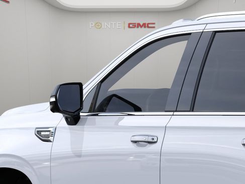 New 2026 GMC Yukon Denali w/ Denali Reserve Package AWD/4WD image 12