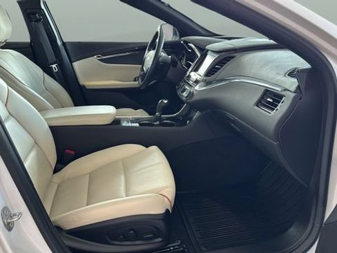 Used 2019 Chevrolet Impala Premier w/ Premier Convenience Package FWD image 19