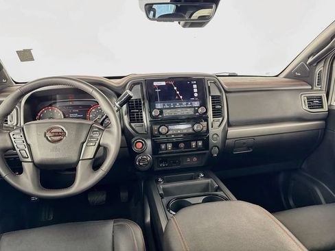 Used 2024 Nissan Titan PRO-4X w/ Pro-4x Convenience Package AWD/4WD image 25