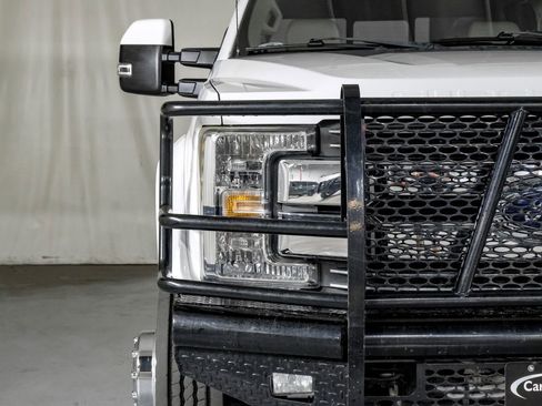 Used 2019 Ford F450 Lariat w/ Lariat Value Package image 39