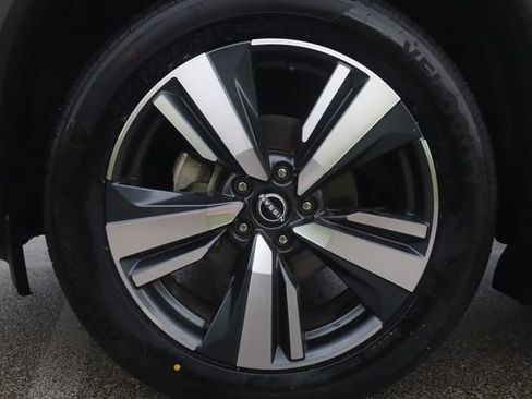 Used 2023 Nissan Rogue SL w/ SL Premium Package FWD image 8