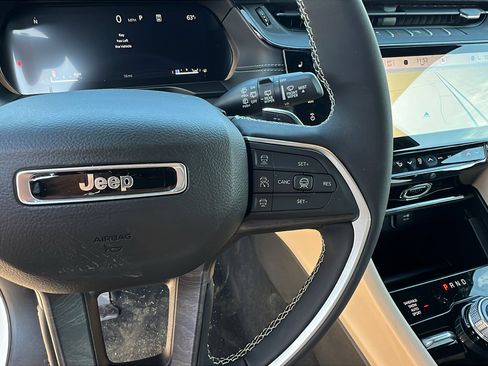 New 2026 Jeep Grand Cherokee Limited w/ Limited Altitude Package image 25