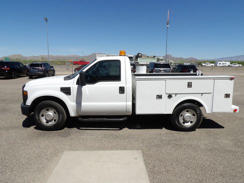 Used 2008 Ford F250 XL RWD image 5