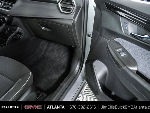Used 2025 Chevrolet TrailBlazer LT AWD/4WD image 22