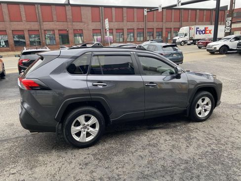 Used 2019 Toyota RAV4 XLE w/ All Weather Liner Package AWD/4WD image 8