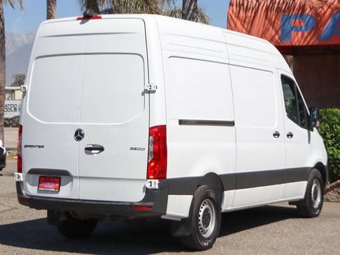Used 2025 Mercedes-Benz Sprinter 2500 image 10
