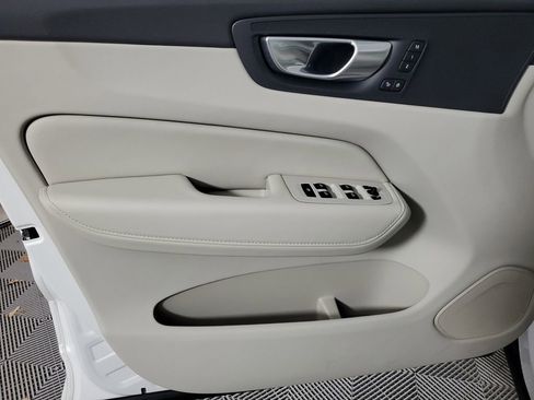 Certified 2024 Volvo XC60 B5 Core w/ Protection Package Premier image 21