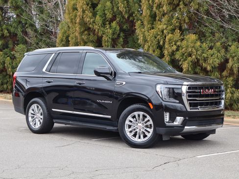 Used 2024 GMC Yukon SLT RWD image 2