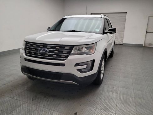 Used 2016 Ford Explorer XLT image 15