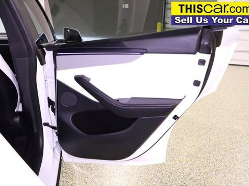 Used 2026 Tesla Model Y 2WD image 31