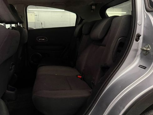 Used 2019 Honda HR-V EX image 30