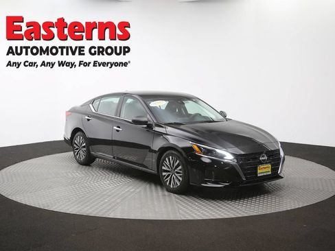 Used 2024 Nissan Altima 2.5 SV FWD image 49