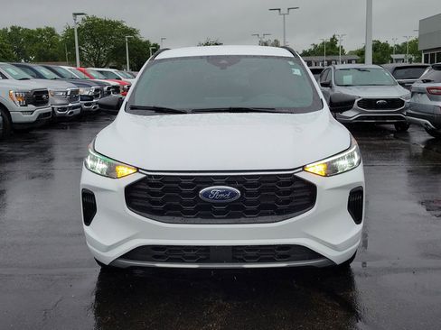 Used 2023 Ford Escape ST-Line w/ Tech Pack #1 FWD image 2