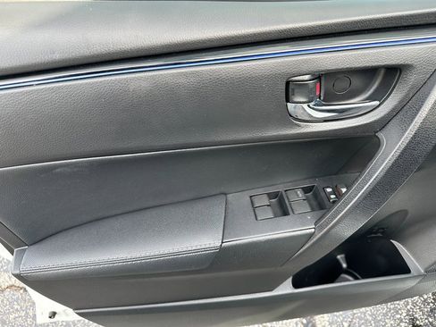 Used 2019 Toyota Corolla L image 9