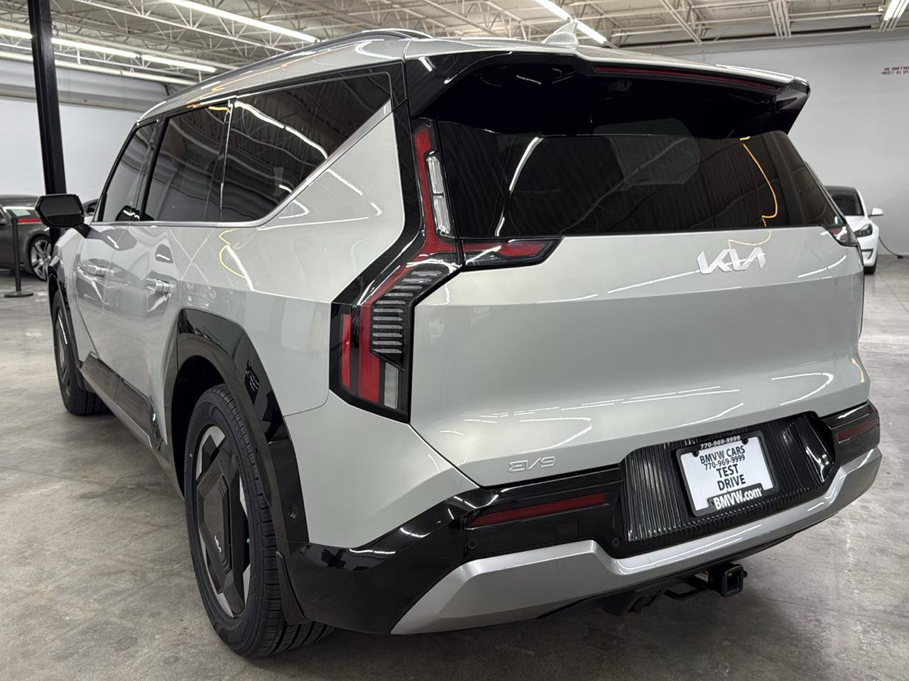 Used 2024 Kia EV9 Land AWD/4WD image 10