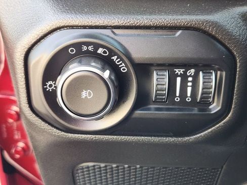 Used 2022 Jeep Wrangler Unlimited Sahara w/ Cold Weather Group image 21