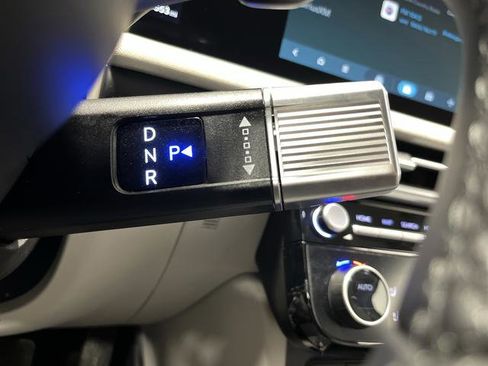 Used 2025 Hyundai Tucson Limited image 22