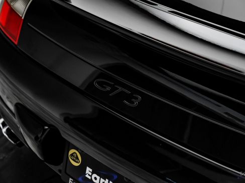 Used 2004 Porsche 911 GT3 image 29