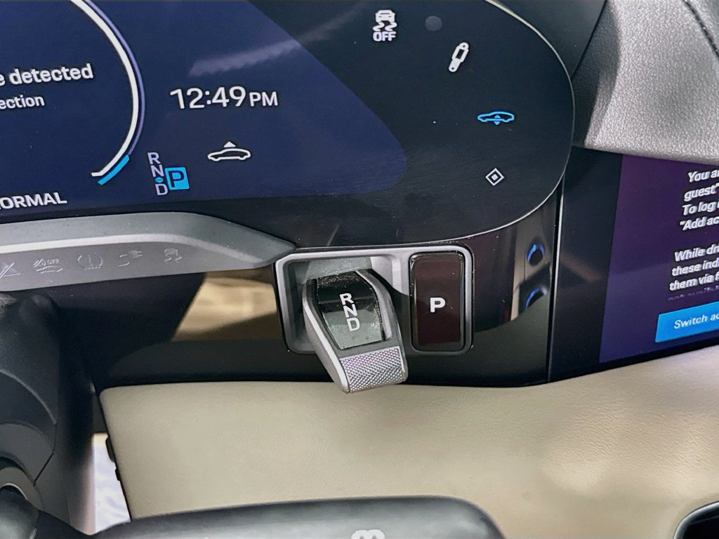 Certified 2025 Porsche Taycan AWD/4WD image 17