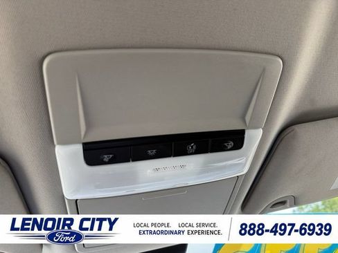 Used 2024 Nissan Altima 2.5 SV FWD image 17
