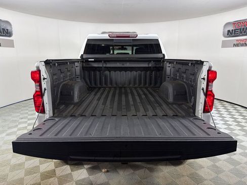 Used 2022 Chevrolet Silverado 1500 LT w/ Convenience Package II AWD/4WD image 18
