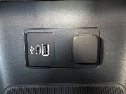 New 2026 Ford Explorer Active w/ Active Comfort Package image 21