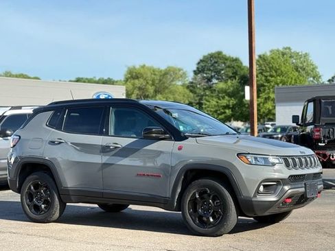 Used 2023 Jeep Compass Trailhawk AWD/4WD image 33
