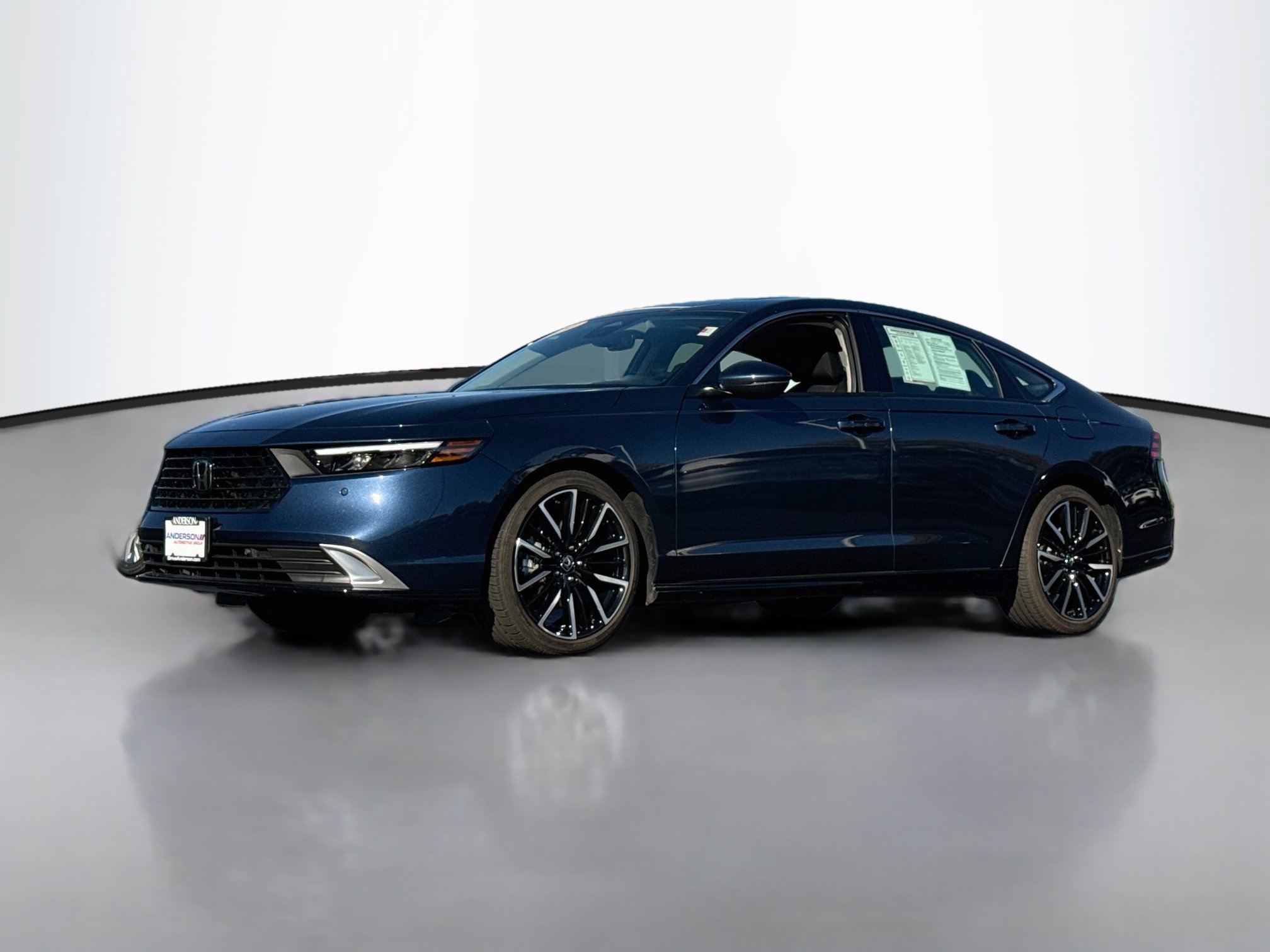 Used 2024 Honda Accord Touring image 3
