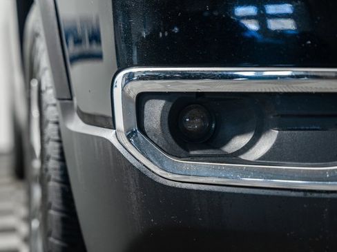 Used 2019 GMC Acadia SLT image 16