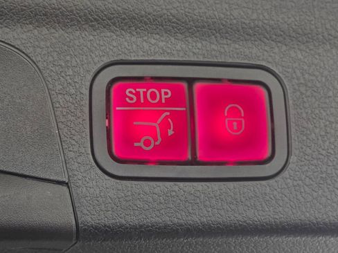 Used 2020 Mercedes-Benz GLE 450 4MATIC image 22