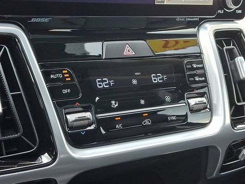 Certified 2022 Kia Sorento SX Prestige AWD/4WD image 17