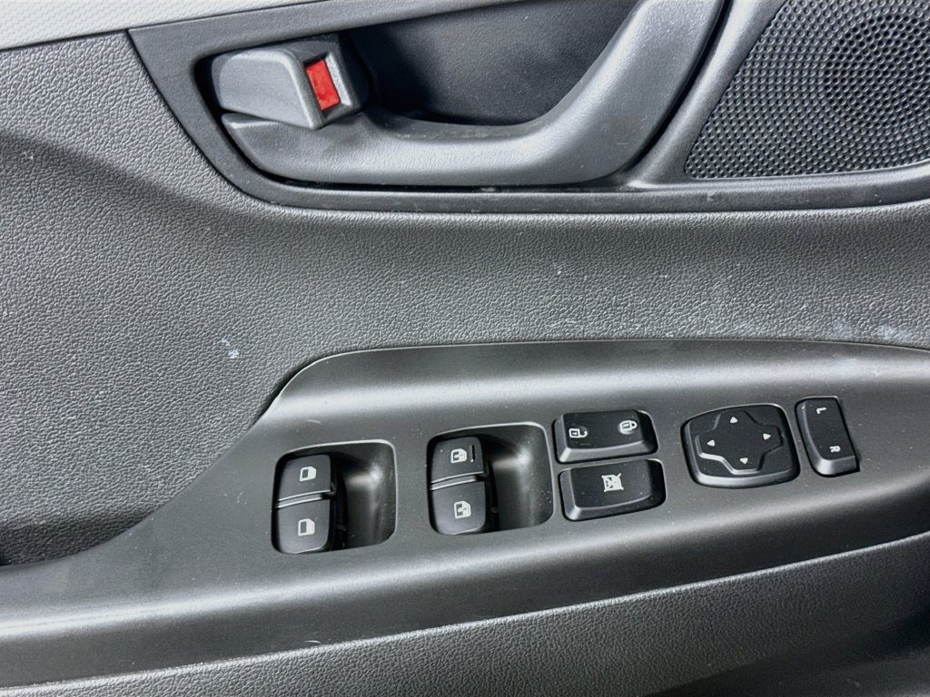 Used 2021 Hyundai Kona SEL FWD image 21