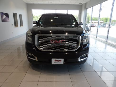 Used 2020 GMC Yukon XL Denali w/ Denali Ultimate Package AWD/4WD image 2