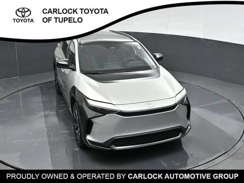Used 2025 Toyota bZ4X FWD image 47